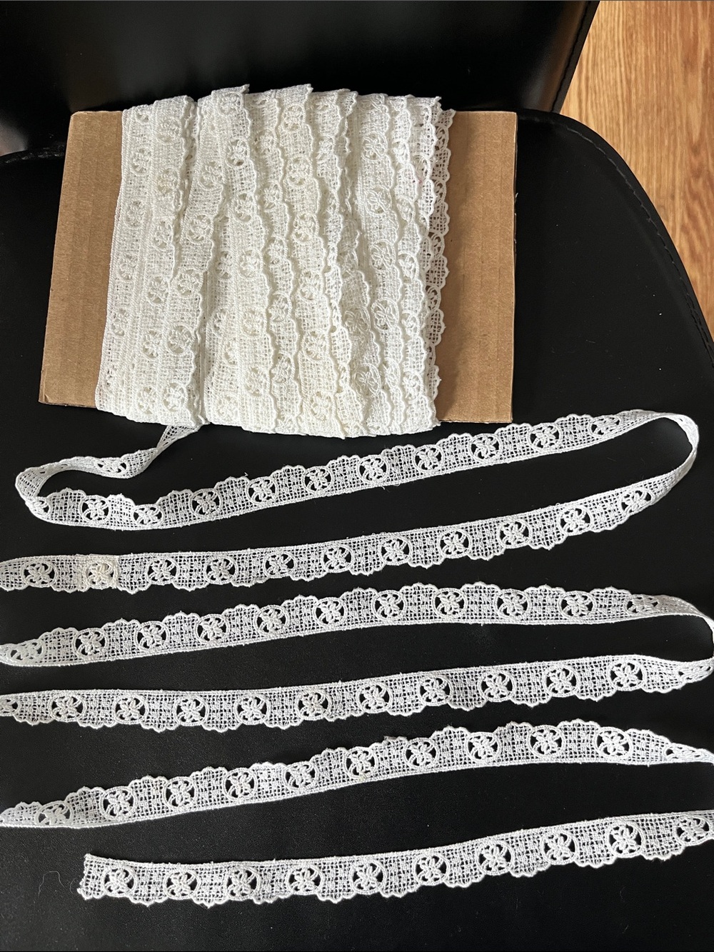 White Decorative Lace Trim - Versatile Women’s Accessory